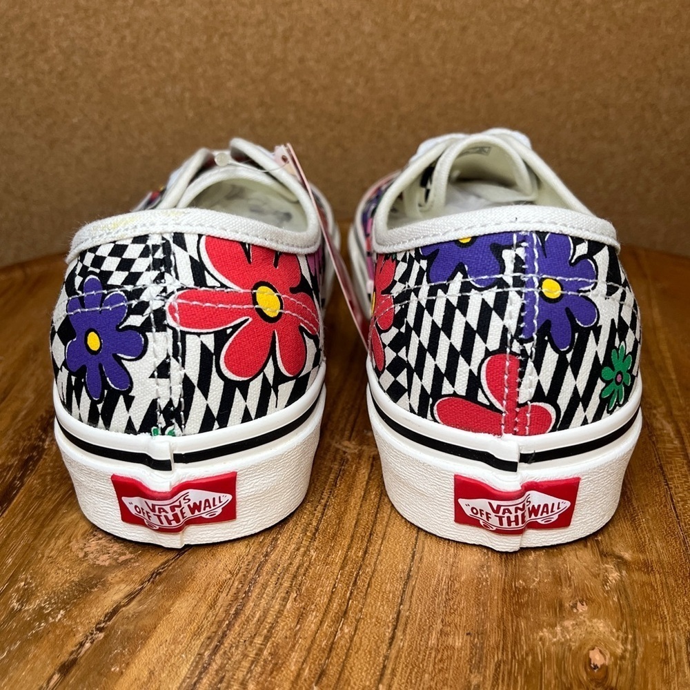 Vans classic
'floral checkerboard'
Brand new - Picture 4 of 7